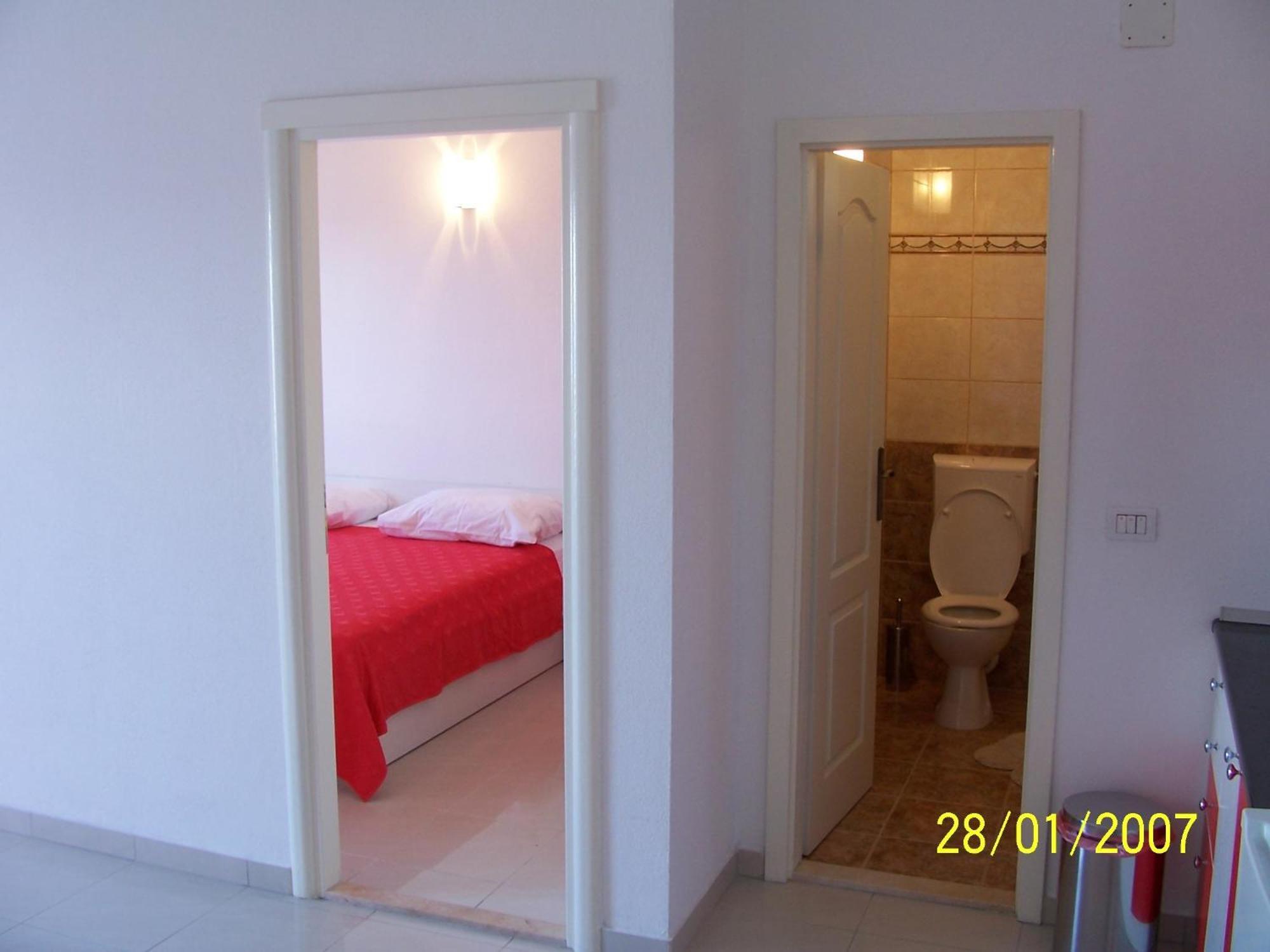 Apartments Perdijic Nemira Omiš Esterno foto