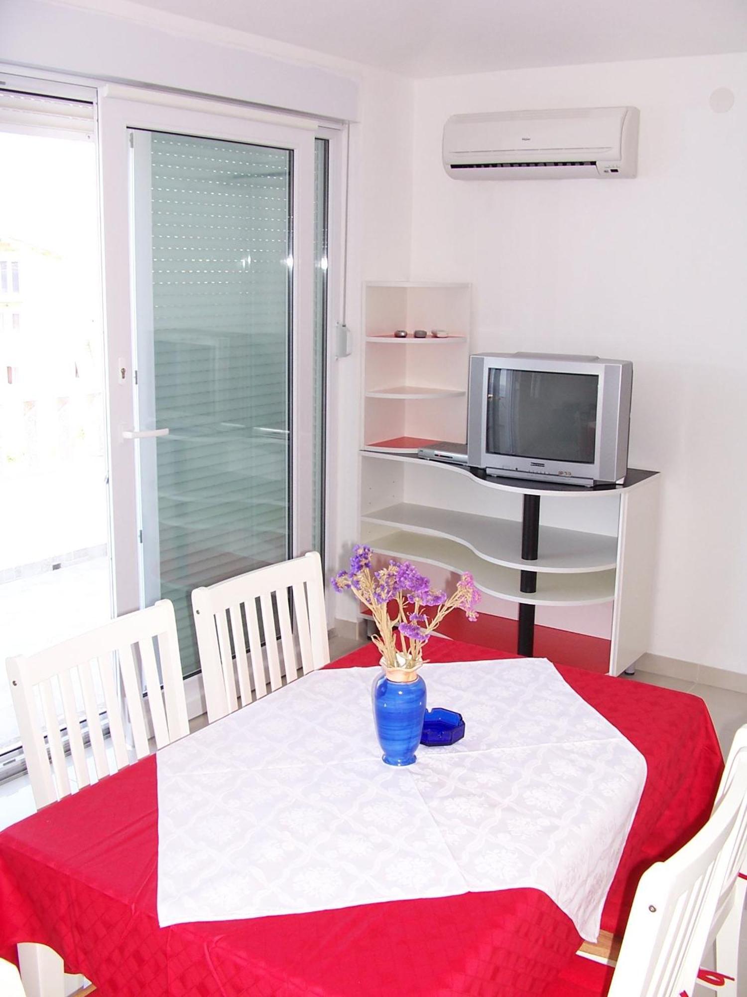 Apartments Perdijic Nemira Omiš Esterno foto