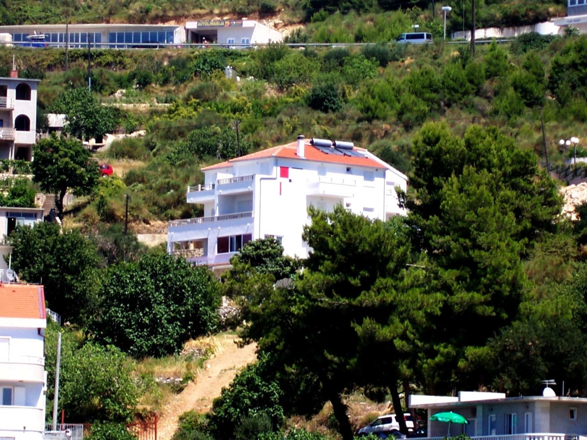 Apartments Perdijic Nemira Omiš Esterno foto